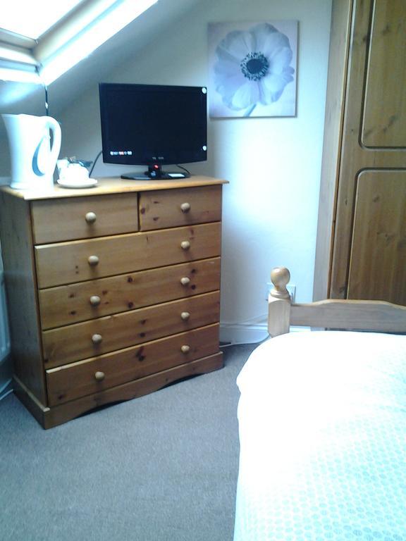 Cornerhouse Guest house 2*