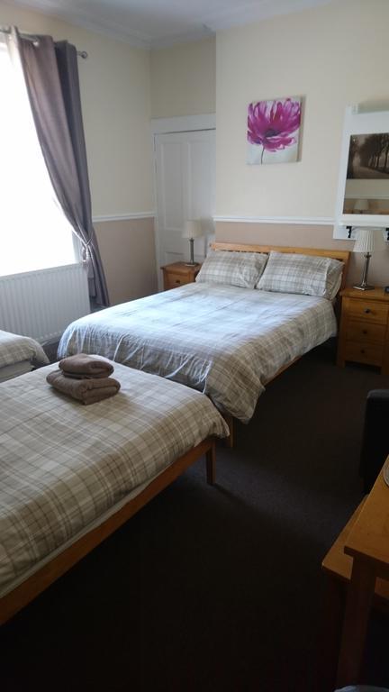 Cornerhouse Guest house 2*